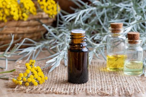 15 Best Essential Oils - What Essential Oils Are, What They Work For